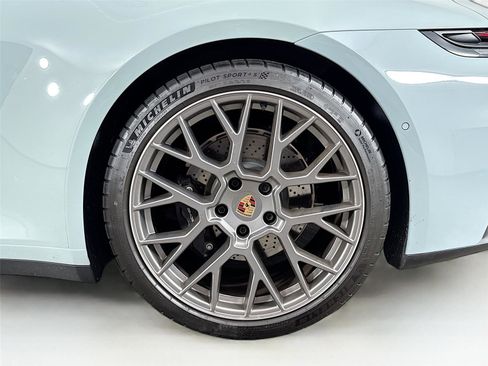 Used 2025 Porsche 911 Carrera image 27