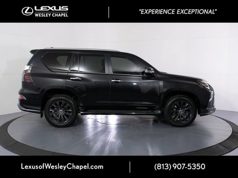 Used 2023 Lexus GX 460 Premium AWD/4WD image 2