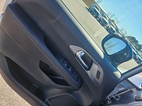 New 2026 Chrysler Pacifica Select image 11