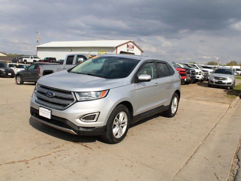 Used 2017 Ford Edge SEL w/ Equipment Group 201A AWD/4WD image 5