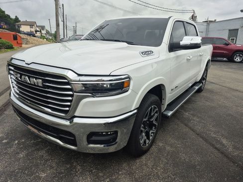 Used 2025 RAM 1500 Laramie w/ Bed Utility Group AWD/4WD image 3