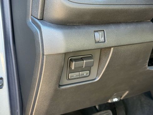 Certified 2025 Chevrolet Colorado W/T w/ WT Custom Package image 17