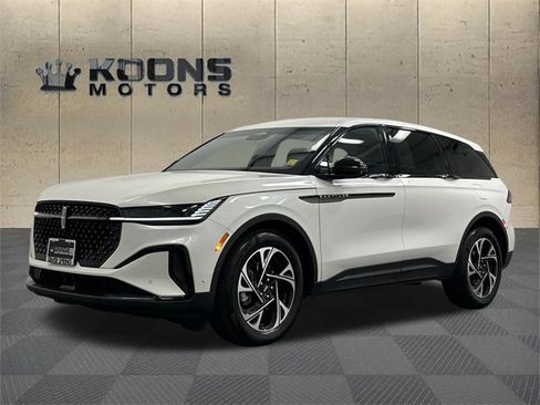 Used 2024 Lincoln Nautilus Premier w/ Jet Appearance Package image 1