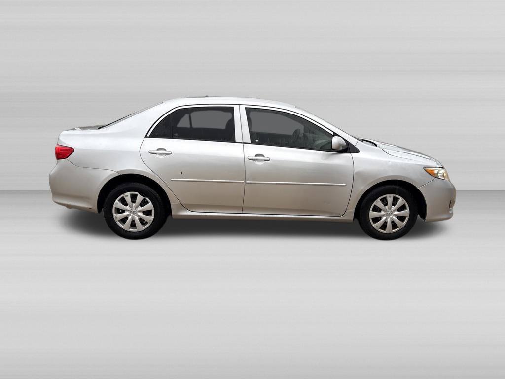 Used 2010 Toyota Corolla LE FWD image 2
