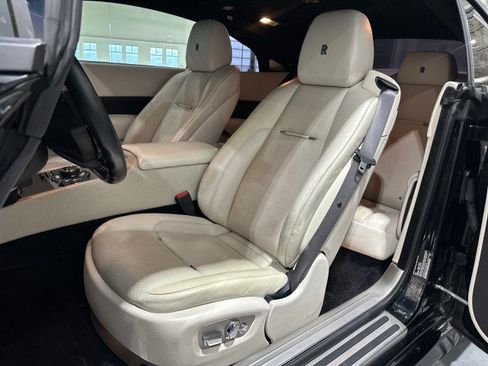 Used 2015 Rolls-Royce Wraith RWD image 5
