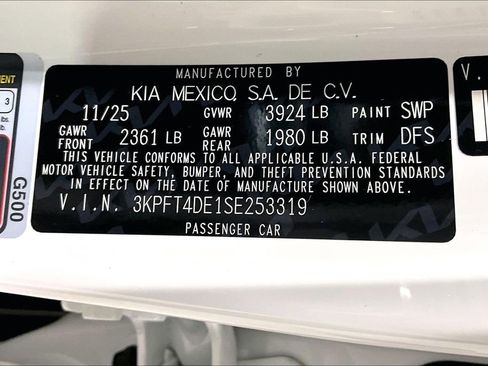 New 2025 Kia K4 LXS image 32