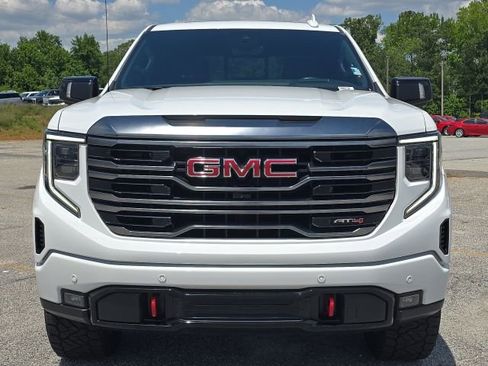 Used 2022 GMC Sierra 1500 AT4 w/ AT4 Premium Package AWD/4WD image 8