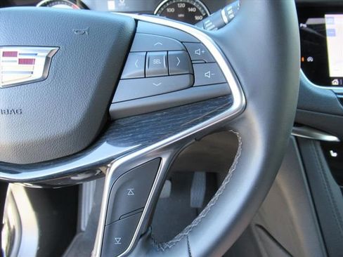 Certified 2025 Cadillac XT5 Premium Luxury image 24