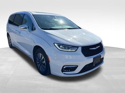 Used 2022 Chrysler Pacifica Limited