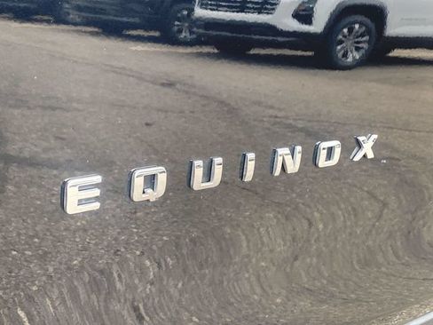 Used 2024 Chevrolet Equinox LT FWD image 30