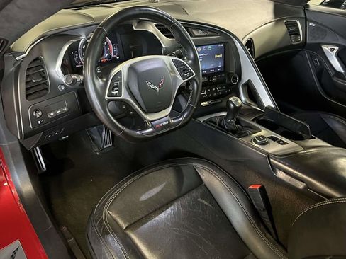 Used 2015 Chevrolet Corvette Z06 w/ 3LZ Preferred Equipment Group RWD image 3