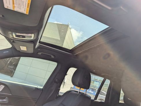 Used 2021 Mercedes-Benz GLS 450 4MATIC image 20