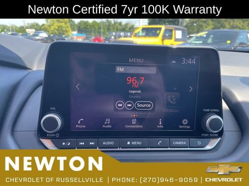 Used 2024 Nissan Rogue SV AWD/4WD image 10