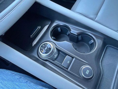 Used 2025 Ford Explorer Active w/ Active Comfort Package image 43