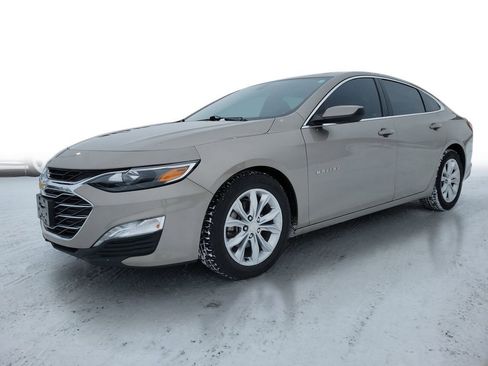 Used 2022 Chevrolet Malibu LT image 2