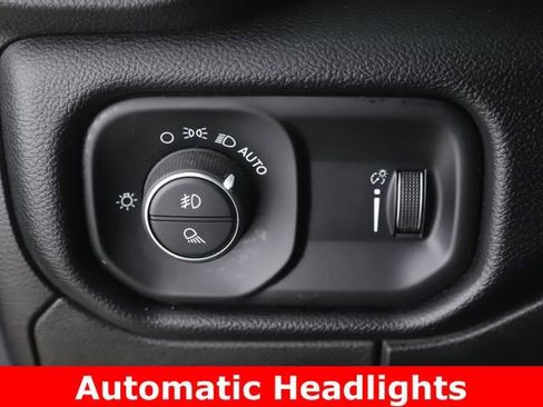 Used 2020 RAM 1500 Sport w/ Level 2 Equipment Goup w/2_L AWD/4WD image 17
