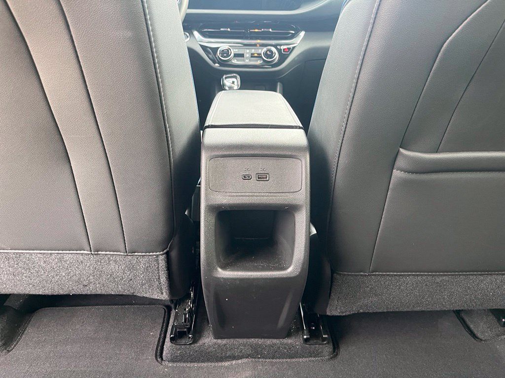 Used 2024 Buick Envista Sport Touring w/ Convenience I Package FWD image 27