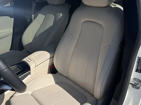 Used 2024 Mercedes-Benz CLA 250 4MATIC image 6