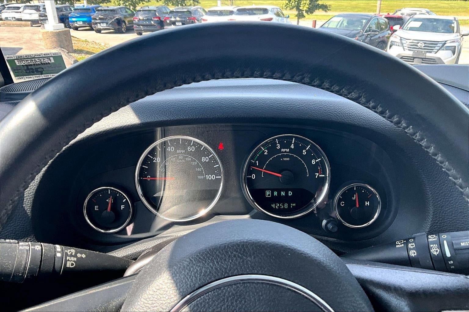 Used 2016 Jeep Wrangler Unlimited Sahara w/ Connectivity Group AWD/4WD image 19