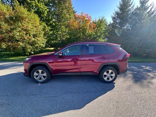Used 2023 Toyota RAV4 LE AWD/4WD image 6