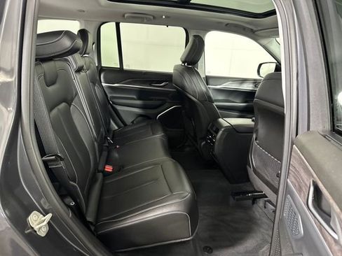 Used 2023 Jeep Grand Cherokee 4WD 4xe w/ Luxury Tech Group II image 27