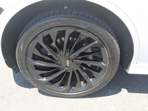 Used 2023 Lincoln Aviator Reserve w/ Equipment Group 201A RWD image 31