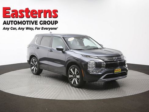 Used 2025 Mitsubishi Outlander SE AWD/4WD image 49