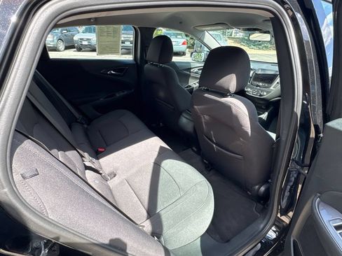 Used 2021 Chevrolet Malibu LS FWD image 18