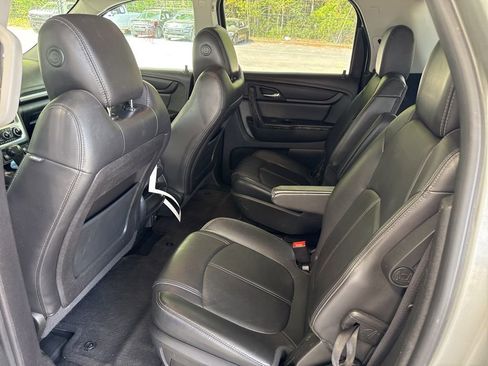 Used 2017 GMC Acadia Limited SLT image 8