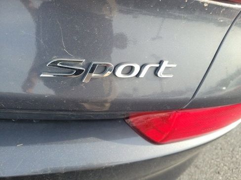 Used 2018 Hyundai Elantra GT Sport image 6