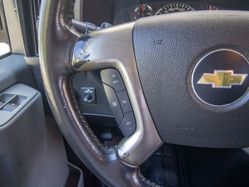 Used 2014 Chevrolet Express 2500 image 25