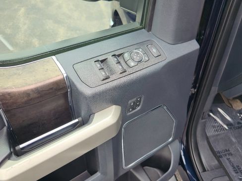 Used 2022 Ford F250 Lariat w/ Chrome Package AWD/4WD image 23