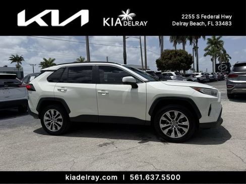 Used 2021 Toyota RAV4 XLE Premium FWD image 1
