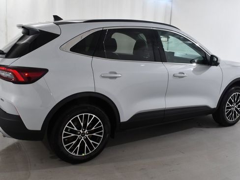 New 2025 Ford Escape SE w/ PHEV Premium Package image 11