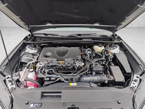 Used 2025 Toyota Camry SE image 20