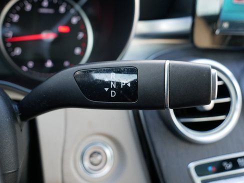 Used 2019 Mercedes-Benz C 300 4MATIC Sedan image 24