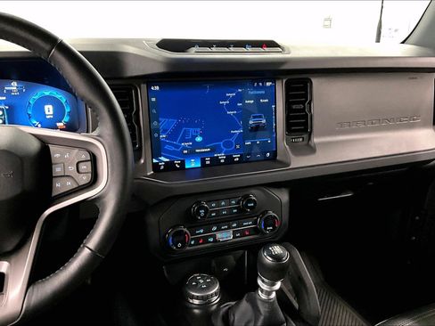 Used 2025 Ford Bronco Badlands AWD/4WD image 7