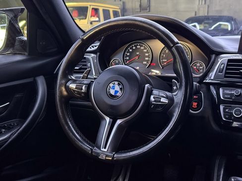 Used 2017 BMW M3 RWD image 21