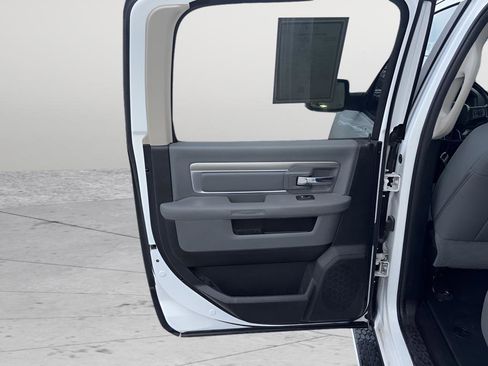 Used 2015 RAM 1500 Big Horn RWD image 31