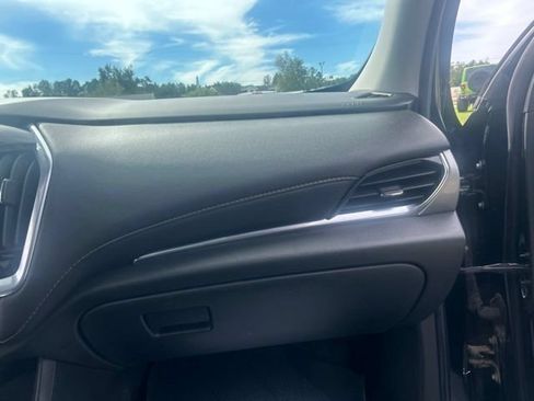 Used 2021 Chevrolet Traverse RS AWD/4WD image 45