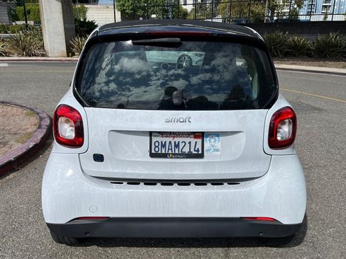 Used 2019 smart fortwo electric drive RWD image 5