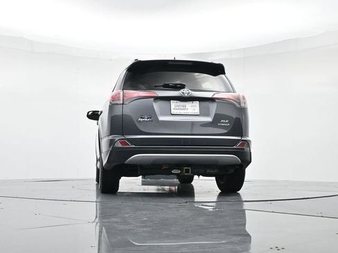 Used 2018 Toyota RAV4 XLE image 39