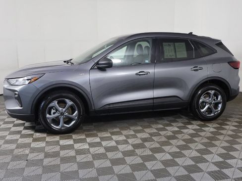 Used 2025 Ford Escape ST-Line AWD/4WD image 16