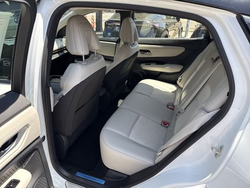 Certified 2024 Nissan Ariya AWD image 17