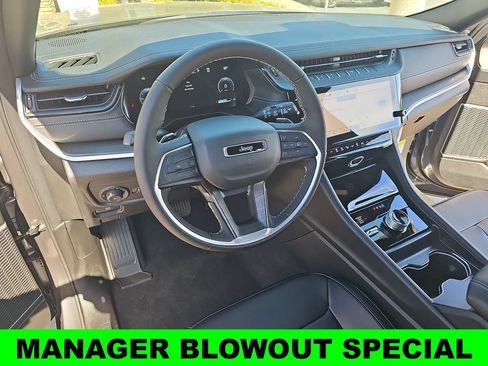New 2026 Jeep Grand Cherokee Limited w/ Limited Altitude Package AWD/4WD image 16