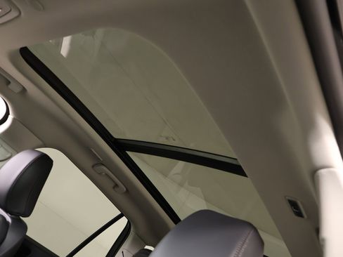 New 2026 Lincoln Aviator 2WD image 17