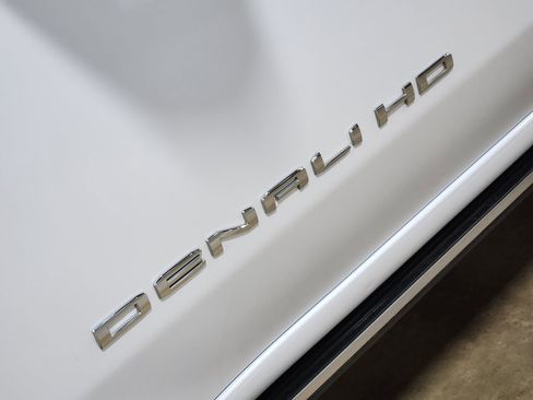 Used 2024 GMC Sierra 2500 Denali w/ Denali Reserve Package AWD/4WD image 26