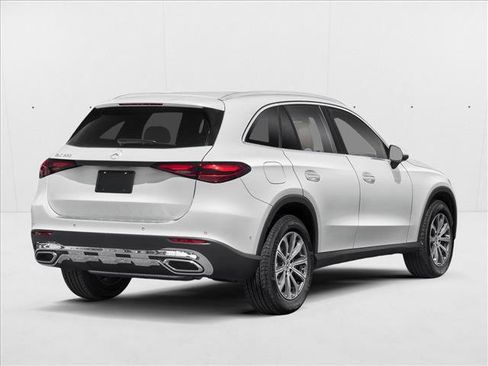 Used 2026 Mercedes-Benz GLC 300 4MATIC image 2