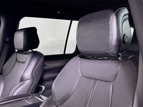 Used 2022 Jeep Wagoneer Series II w/ Premium Group I image 22