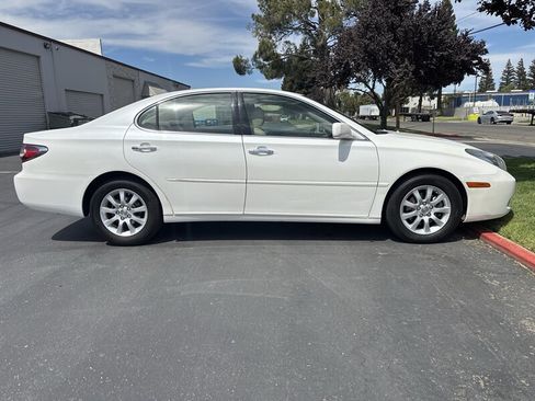 Used 2004 Lexus ES 330 FWD image 12